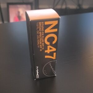 MAC Studio Fix Fluid SPF 15 NC47